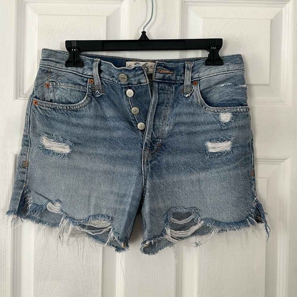 We the free shorts